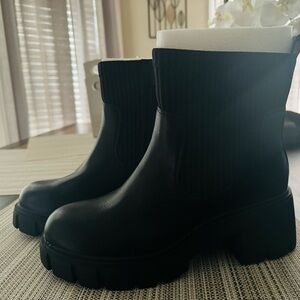 Brand New Torrid chunky platform booties